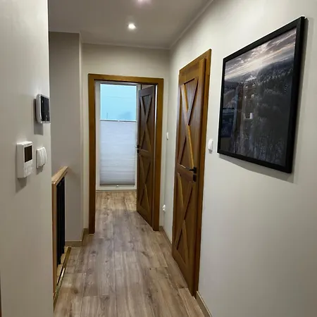 Сasa de vacaciones Dom Między Jeziorami Na Kaszubach, 10 Osób, Jacuzzi, Ognisko, Kominek *