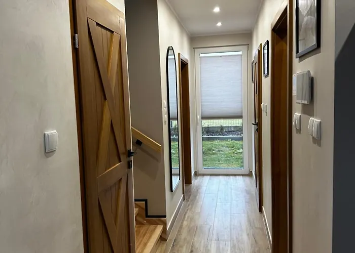 Сasa de vacaciones Dom Między Jeziorami Na Kaszubach, 10 Osób, Jacuzzi, Ognisko, Kominek Grabowko