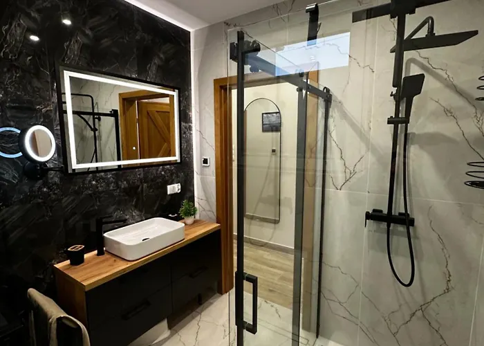 Сasa de vacaciones Dom Między Jeziorami Na Kaszubach, 10 Osób, Jacuzzi, Ognisko, Kominek Grabowko